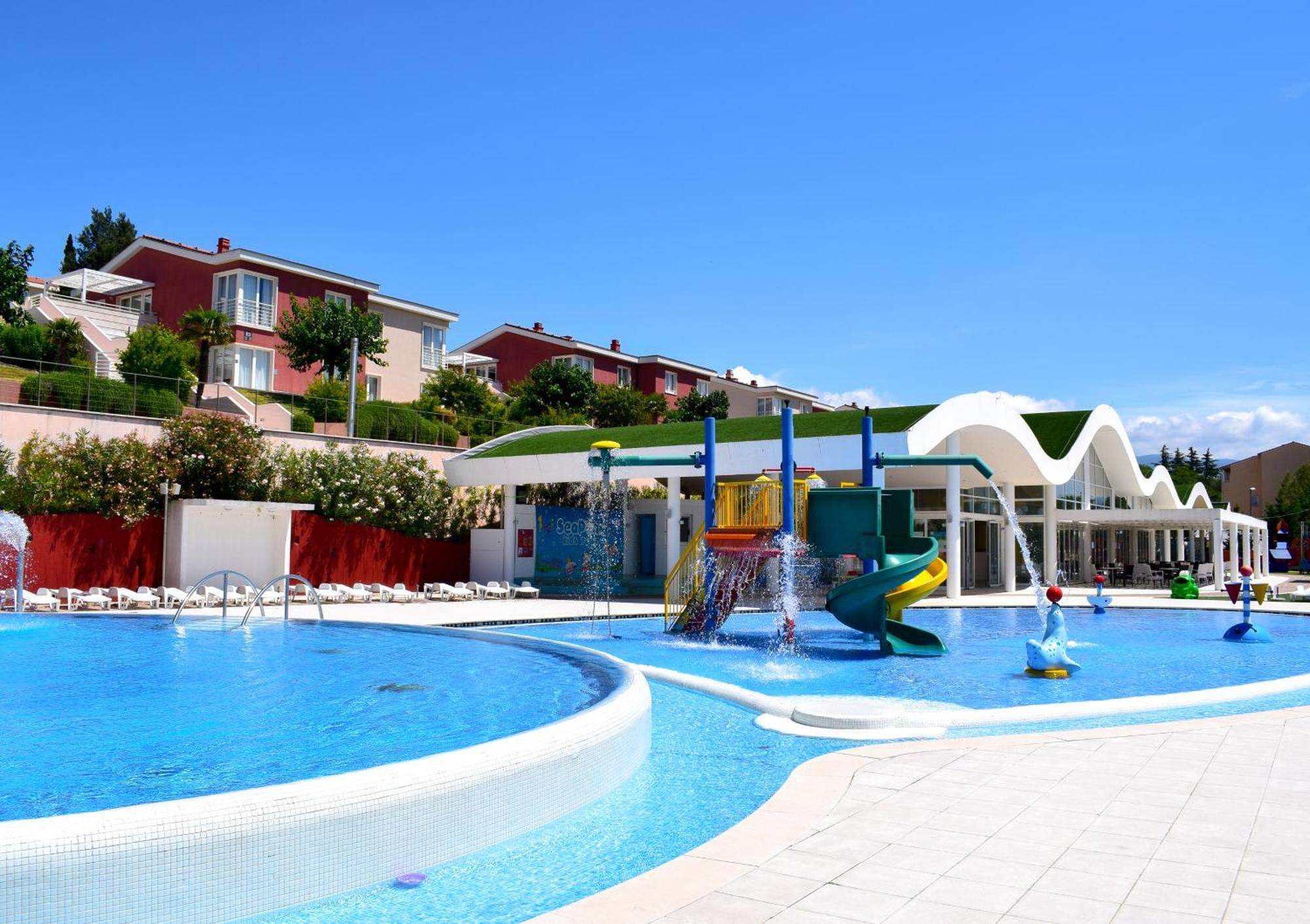Apartments Grand Novi Vinodolski Resort Eksteriør billede